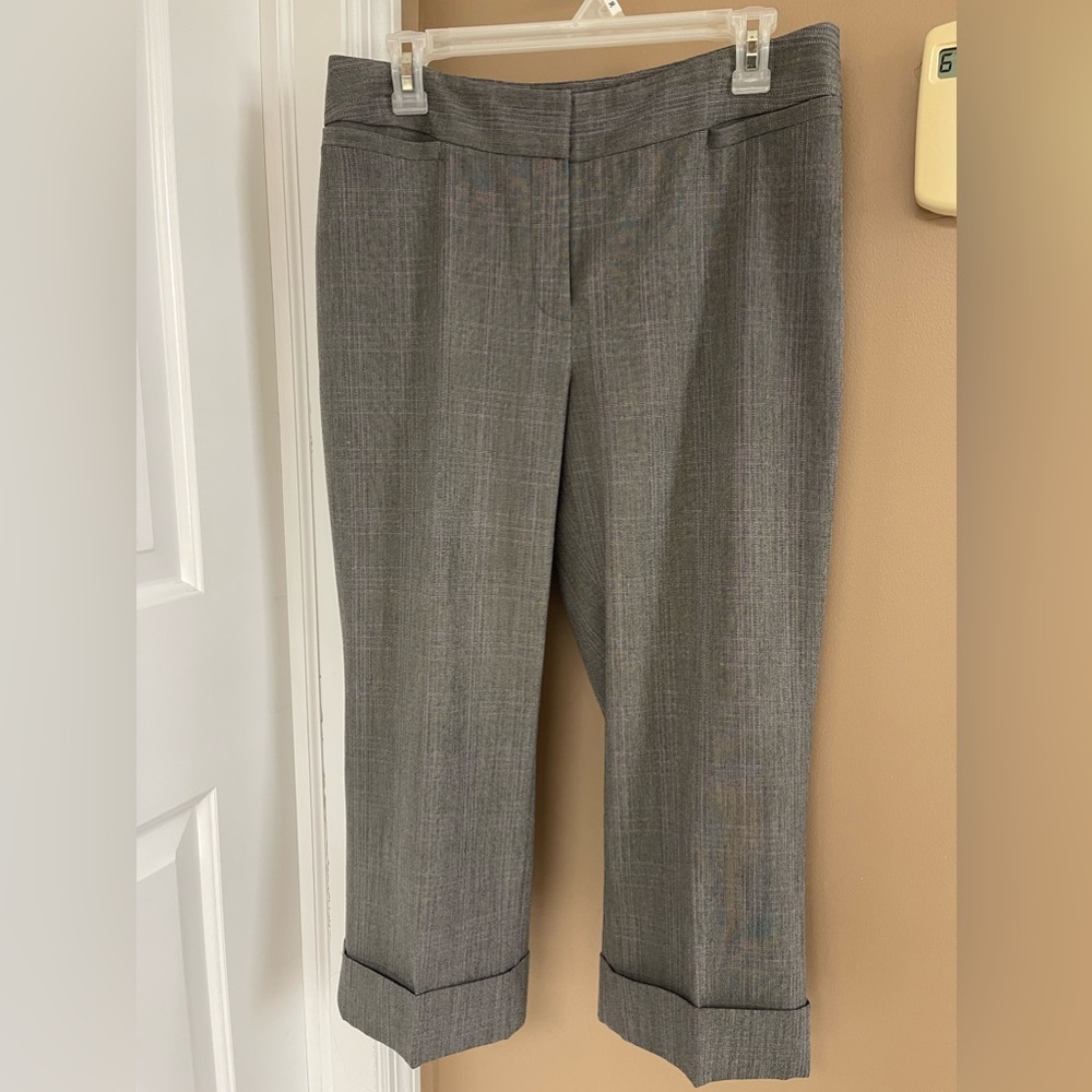 Rafaella size 10 capris